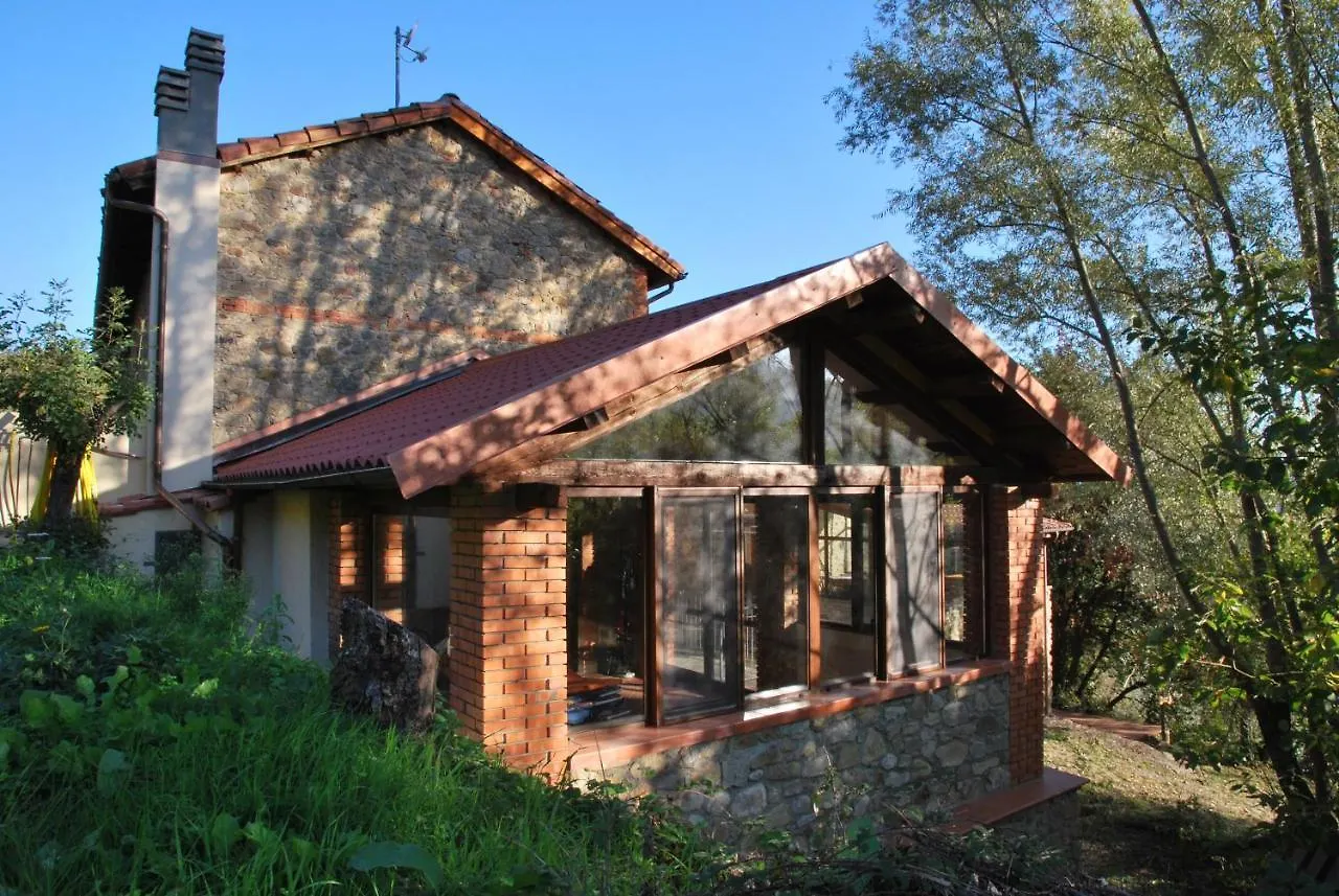 Alloggio per agriturismo Agripodere Il Falco Pontremoli Italia